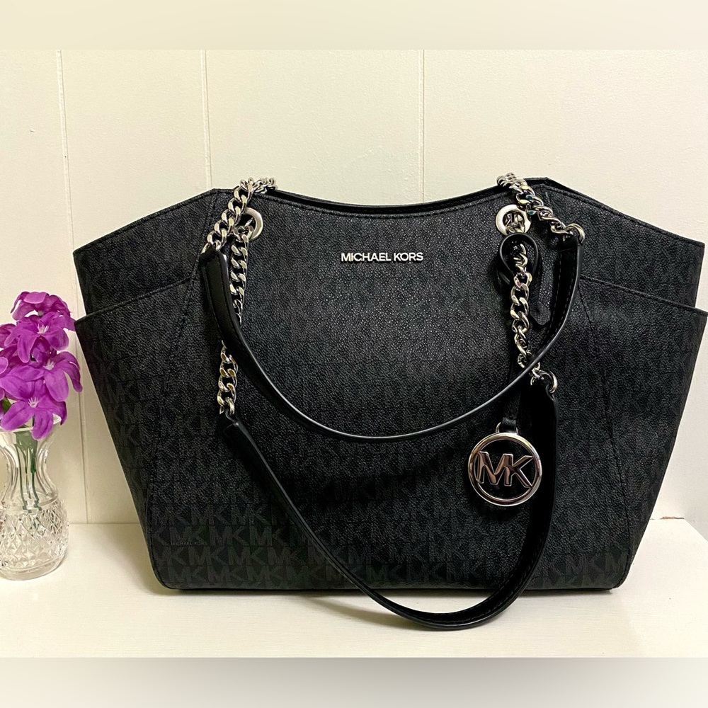Michael Kors NWOT Jet Set Travel Chain Tote